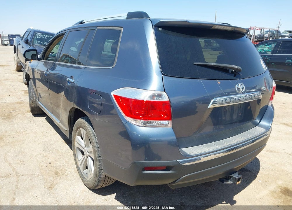 2011 TOYOTA HIGHLANDER LIMITED V6 VIN: 5TDYK3EH4BS024069