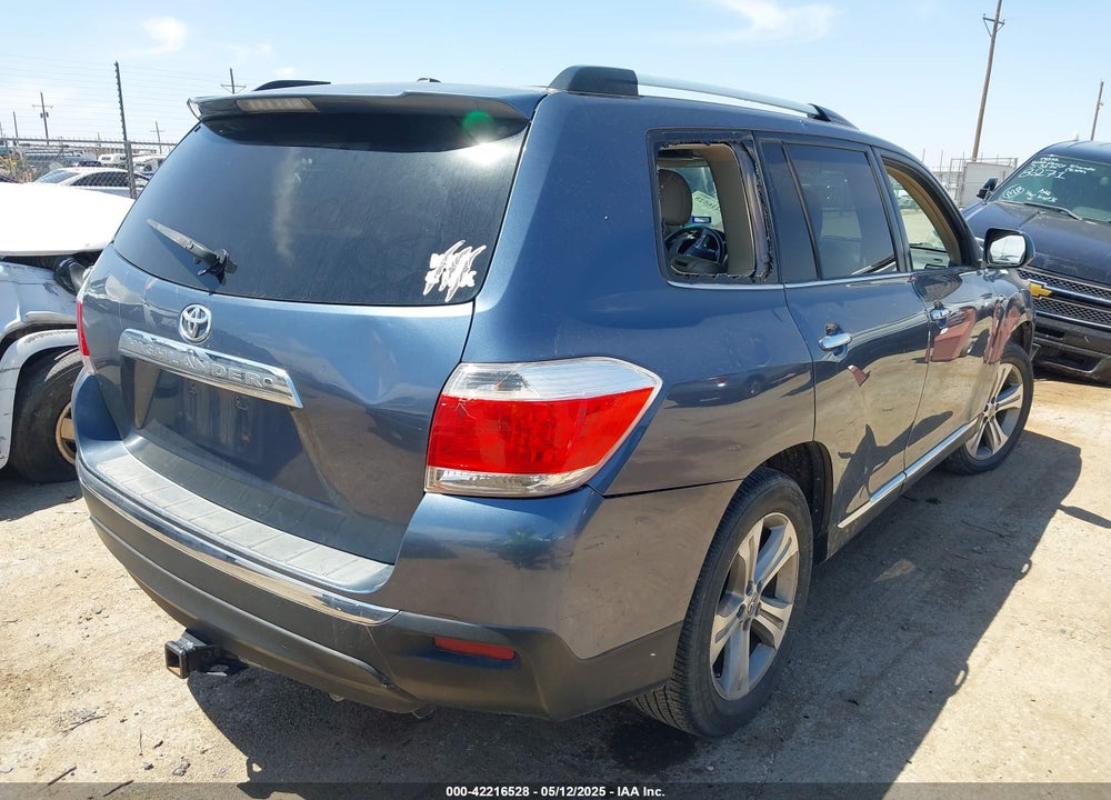 2011 TOYOTA HIGHLANDER LIMITED V6 VIN: 5TDYK3EH4BS024069
