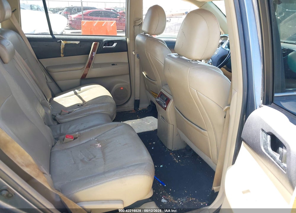 2011 TOYOTA HIGHLANDER LIMITED V6 VIN: 5TDYK3EH4BS024069