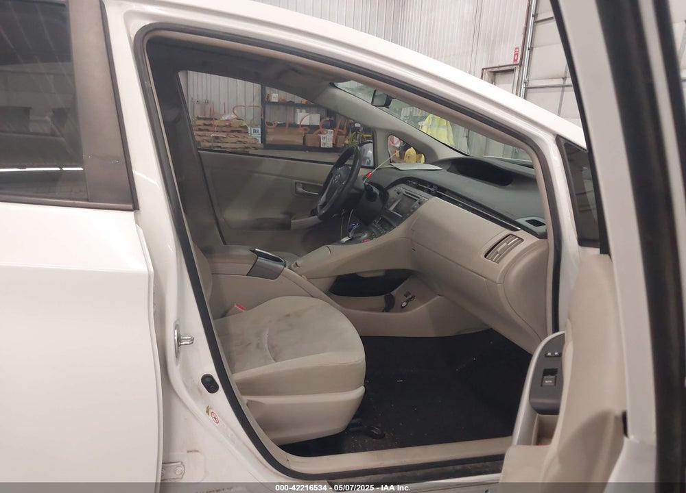 2015 TOYOTA PRIUS VIN: JTDKN3DUXF1939751