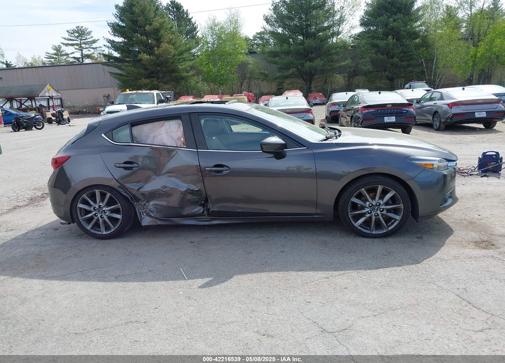 2018 MAZDA 3 VIN: 3MZBN1M39JM192552