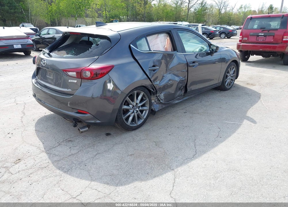2018 MAZDA 3 VIN: 3MZBN1M39JM192552