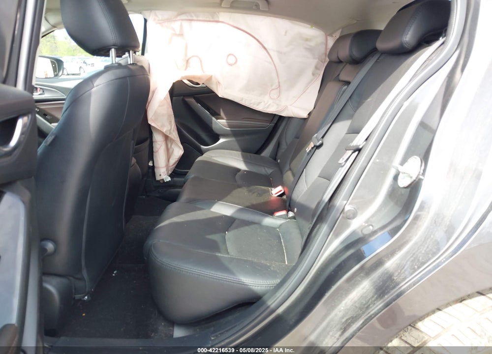 2018 MAZDA 3 VIN: 3MZBN1M39JM192552