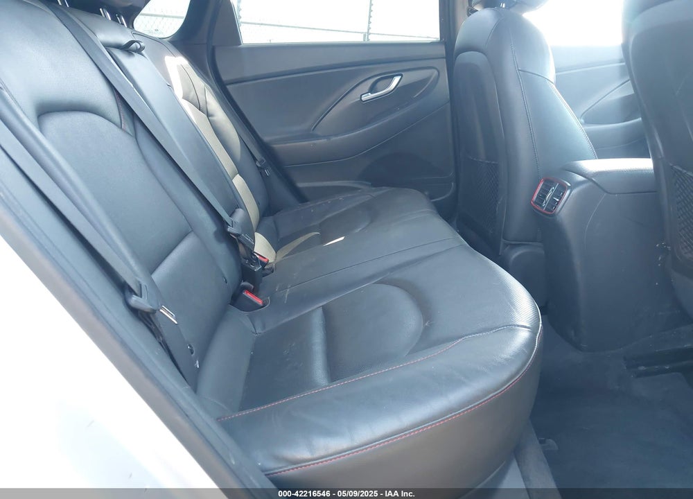 2018 HYUNDAI ELANTRA GT VIN: KMHH55LC1JU086867