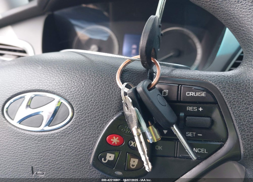 2015 HYUNDAI SONATA VIN: 5NPE24AF3FH147614