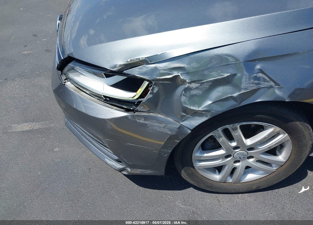 2018 VOLKSWAGEN JETTA 1.4T S VIN: 3VW2B7AJ7JM261916