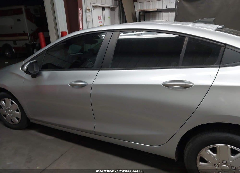 2018 CHEVROLET CRUZE VIN: 1G1BC5SM9J7168119