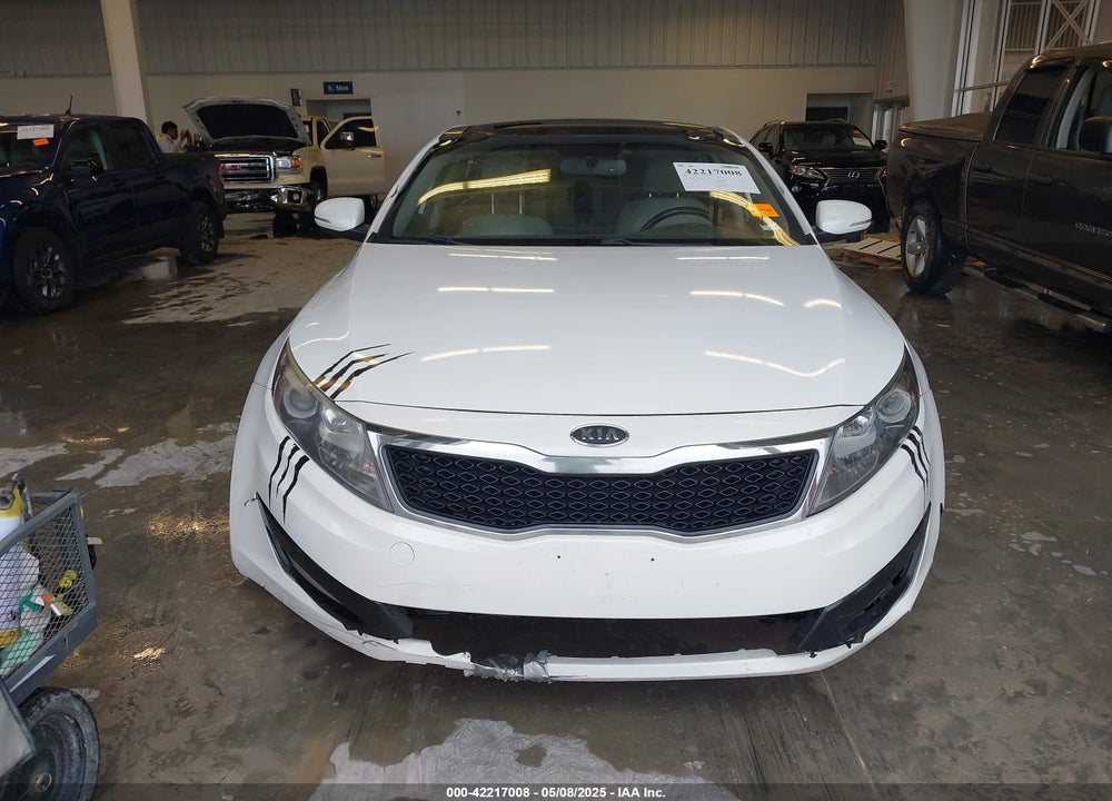 2011 KIA OPTIMA VIN: KNAGN4A79B5086611