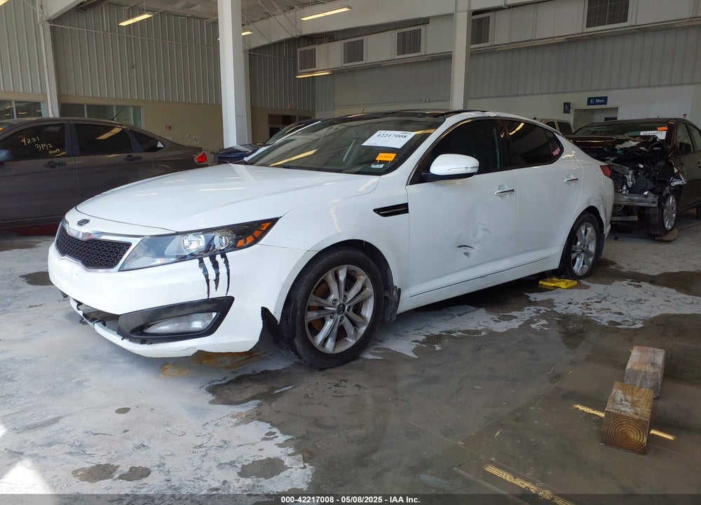 2011 KIA OPTIMA VIN: KNAGN4A79B5086611