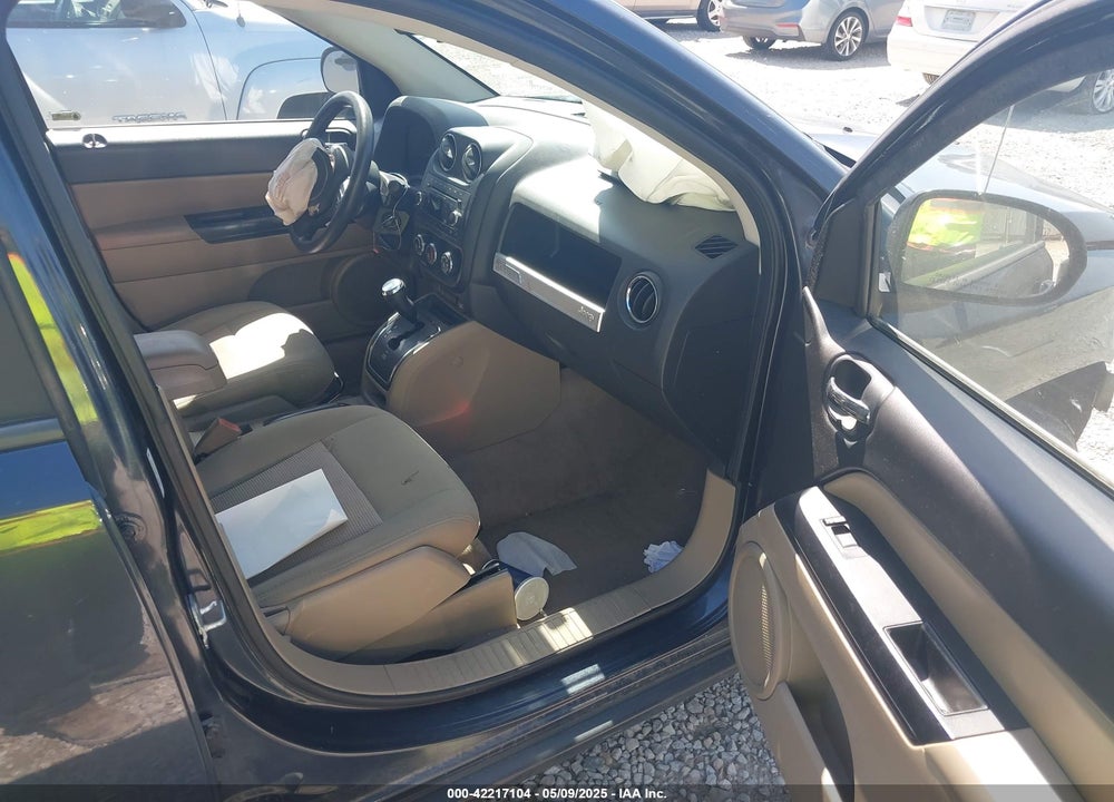 2014 JEEP COMPASS VIN: 1C4NJCBA4ED747529