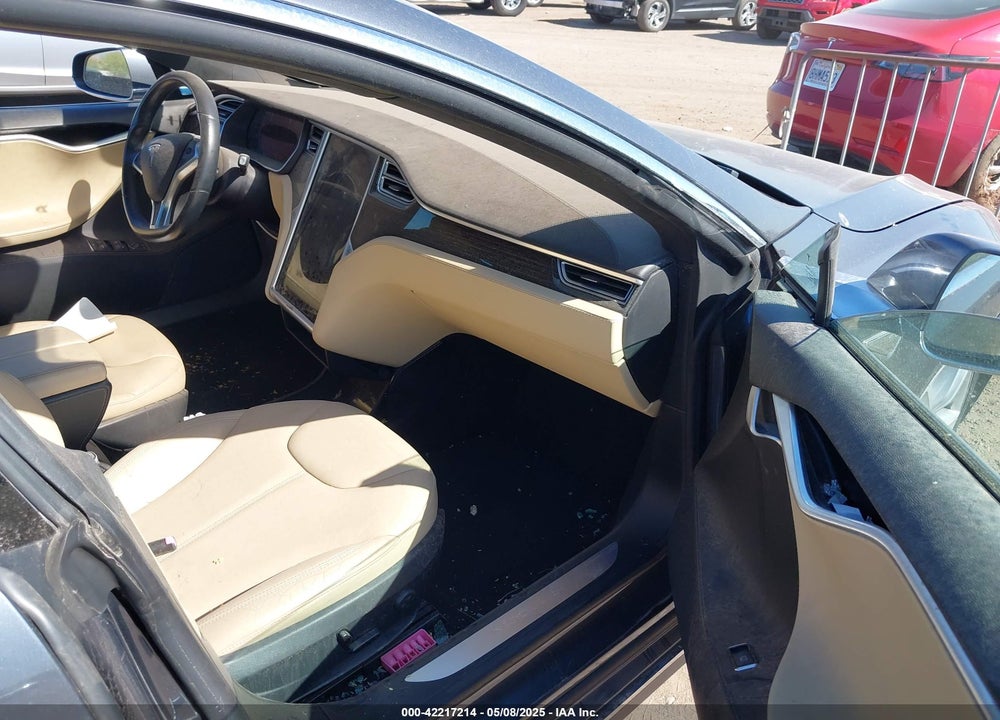2015 TESLA MODEL S VIN: 5YJSA1H17FFP74930
