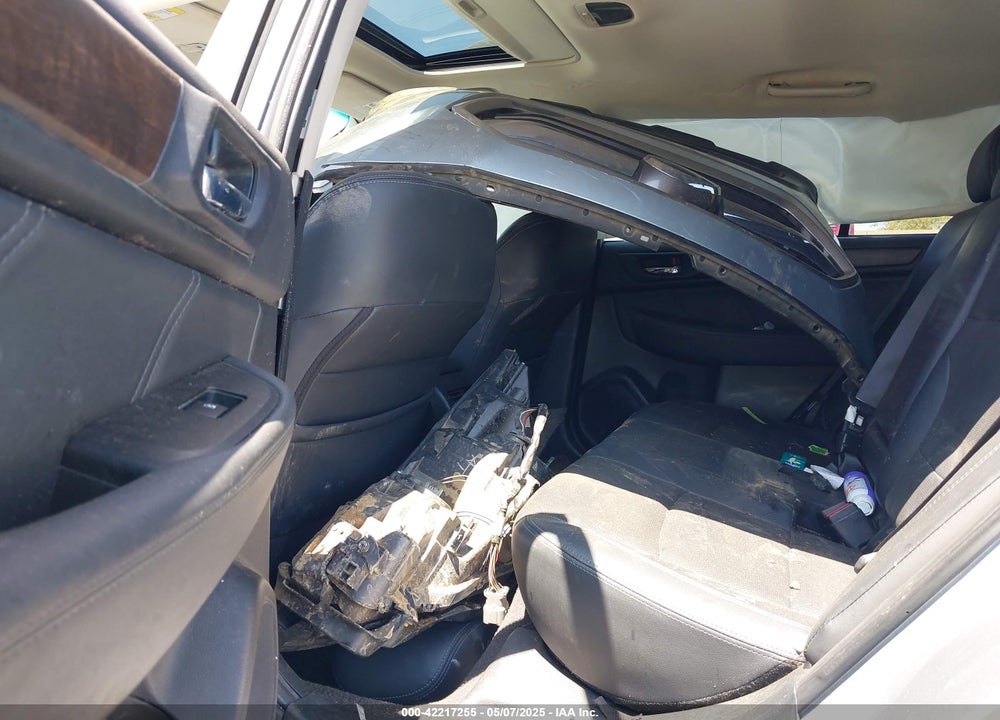 2018 SUBARU OUTBACK 2.5I LIMITED VIN: 4S4BSANC6J3354807