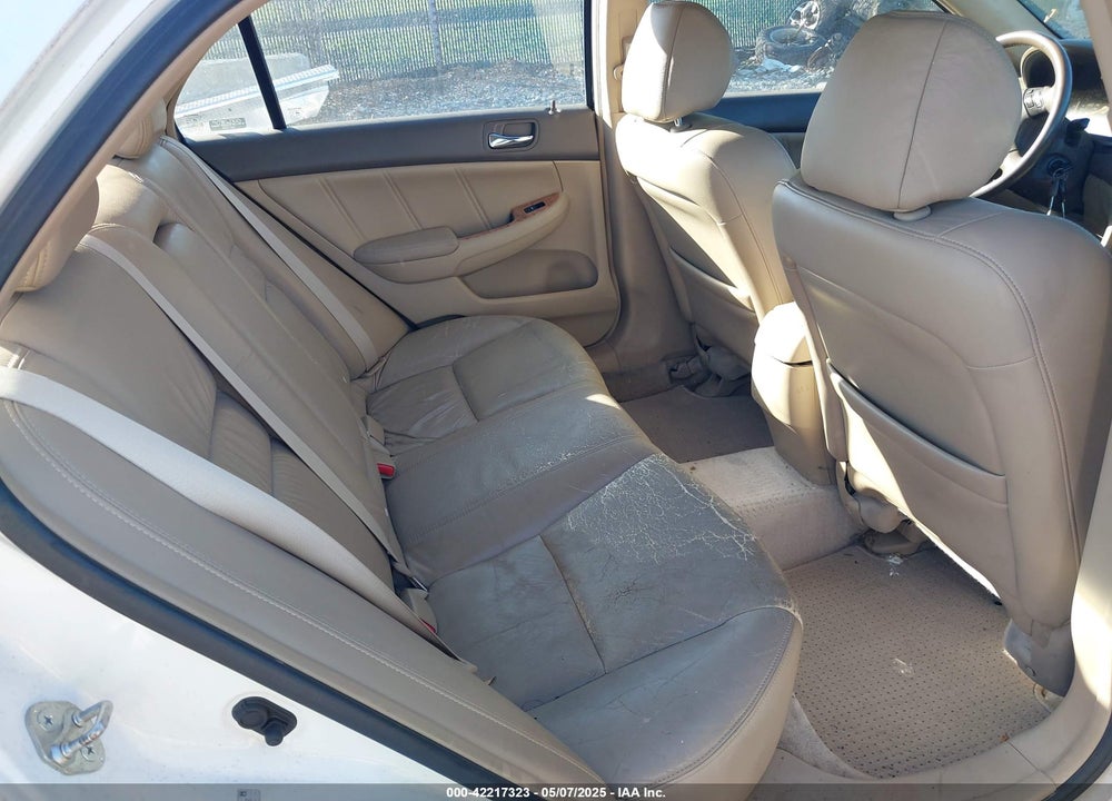 2004 HONDA ACCORD 3.0 EX VIN: 1HGCM66544A028568