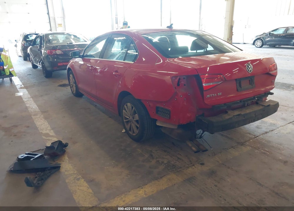 2015 VOLKSWAGEN JETTA 1.8T SE VIN: 3VWD17AJ0FM242112