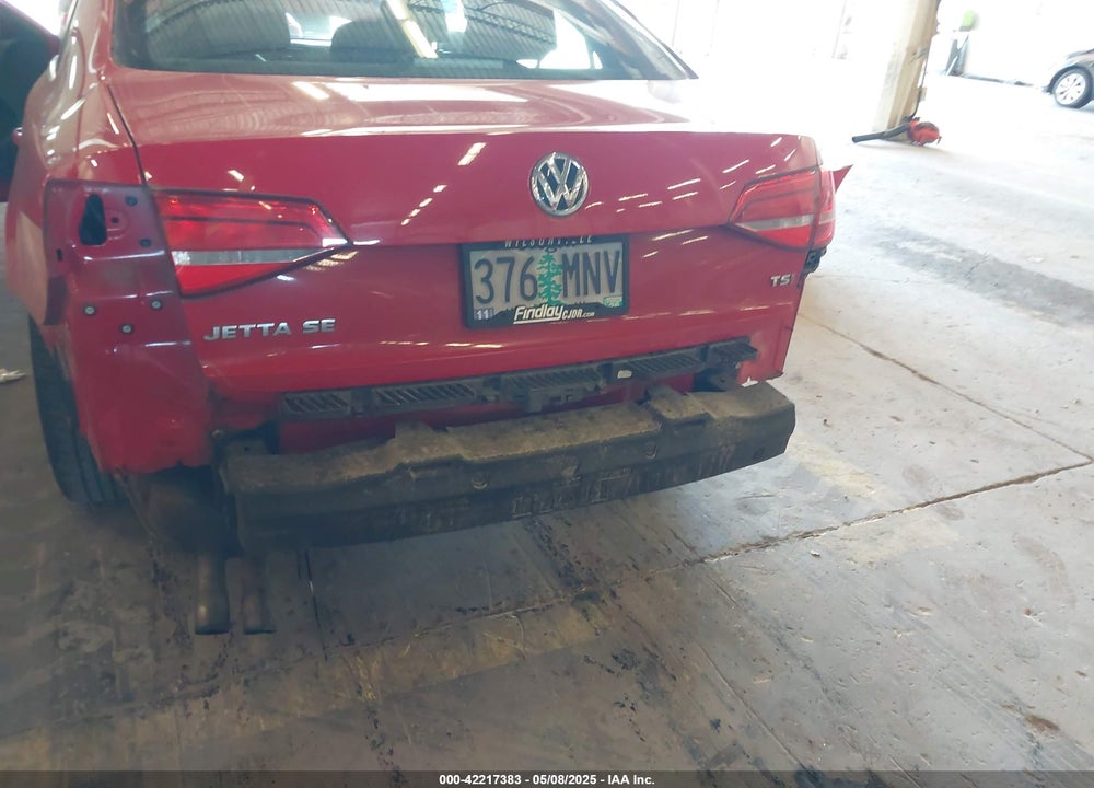 2015 VOLKSWAGEN JETTA 1.8T SE VIN: 3VWD17AJ0FM242112