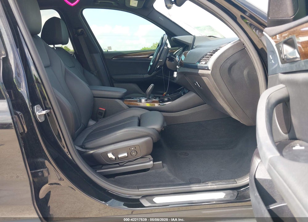 2019 BMW X3 VIN: 5UXTR7C58KLR49721