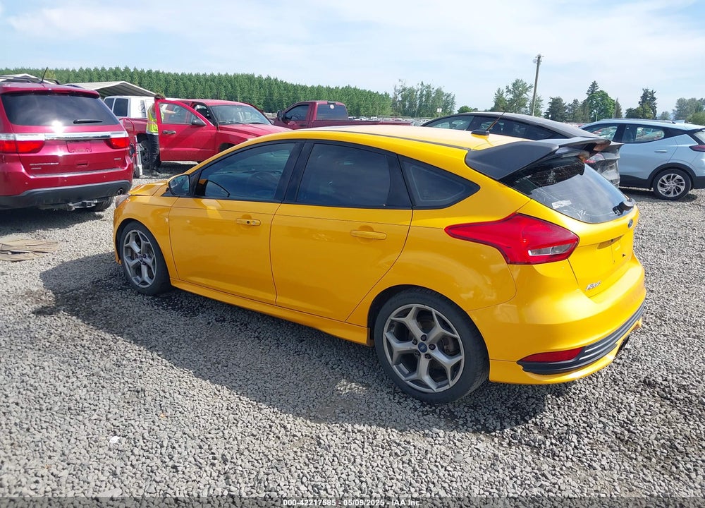 2015 FORD FOCUS ST VIN: 1FADP3L97FL358170