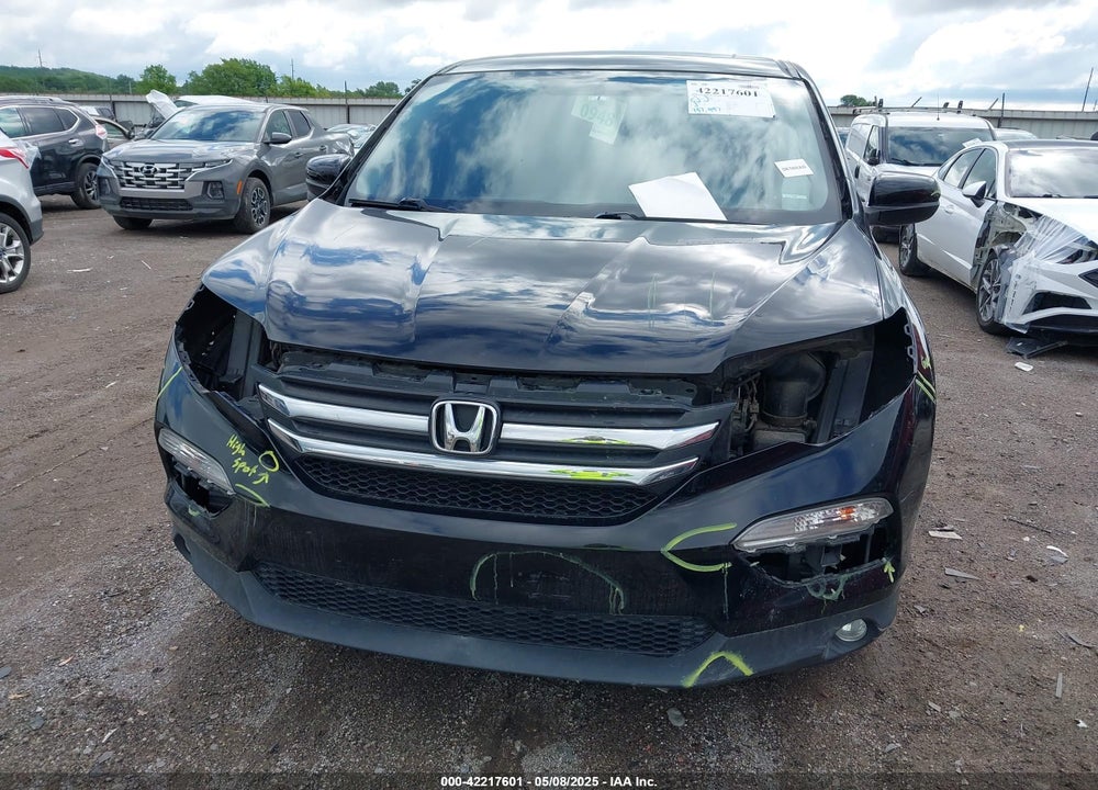 2018 HONDA PILOT VIN: 5FNYF5H53JB018980