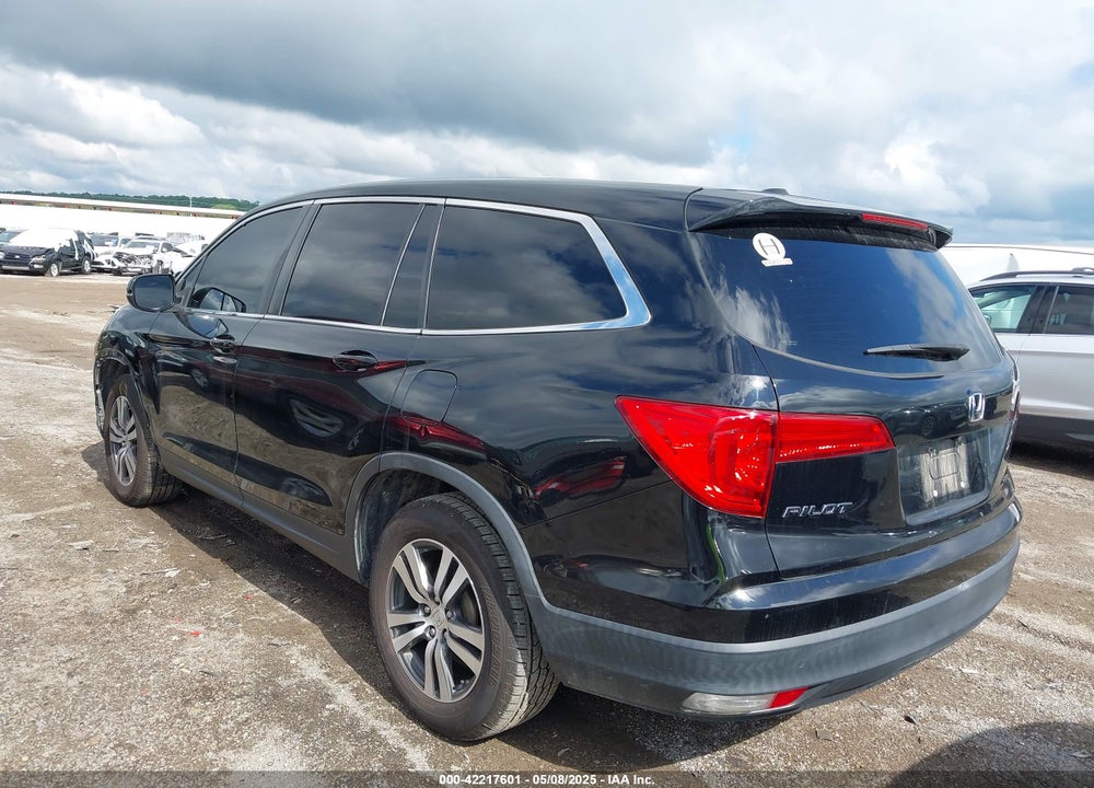 2018 HONDA PILOT VIN: 5FNYF5H53JB018980