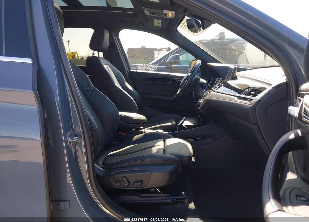 2020 BMW X1 VIN: WBXJG9C02L5R24899