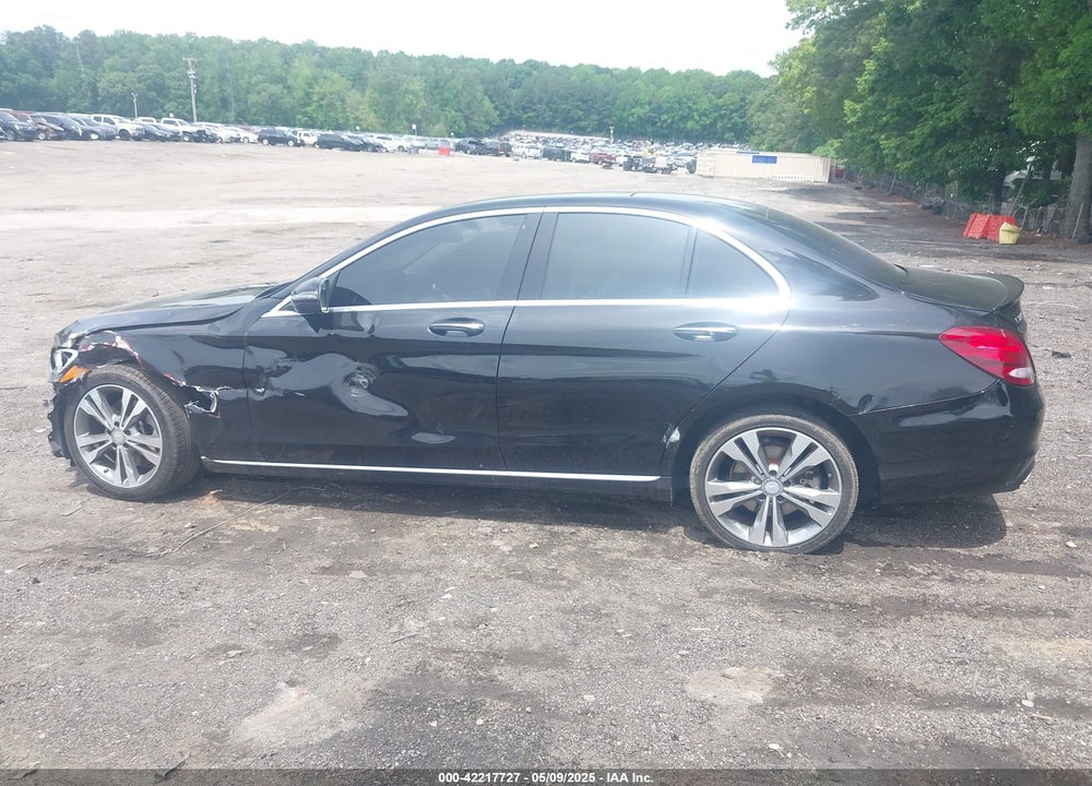 2016 MERCEDES-BENZ C VIN: WDDWF4JB8GR151812