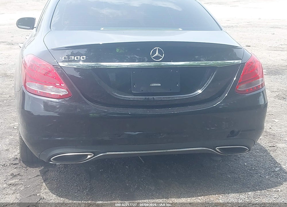 2016 MERCEDES-BENZ C VIN: WDDWF4JB8GR151812