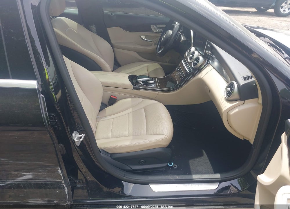 2016 MERCEDES-BENZ C VIN: WDDWF4JB8GR151812