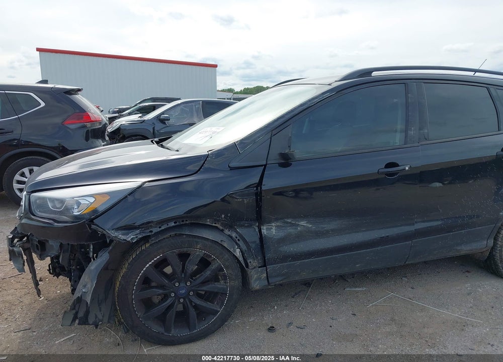 2017 FORD ESCAPE VIN: 1FMCU0GD0HUE23347