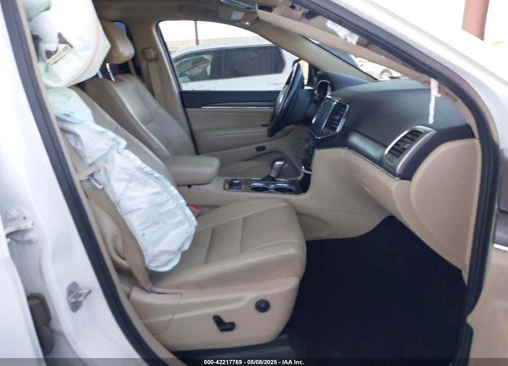 2020 JEEP GRAND CHEROKEE VIN: 1C4RJFBG4LC315193