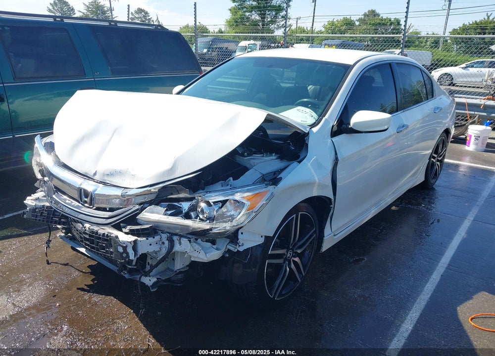2017 HONDA ACCORD VIN: 1HGCR2F54HA272219
