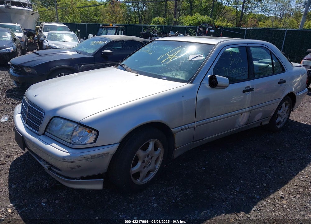 2000 MERCEDES-BENZ C 230 VIN: WDBHA24G8YA842768