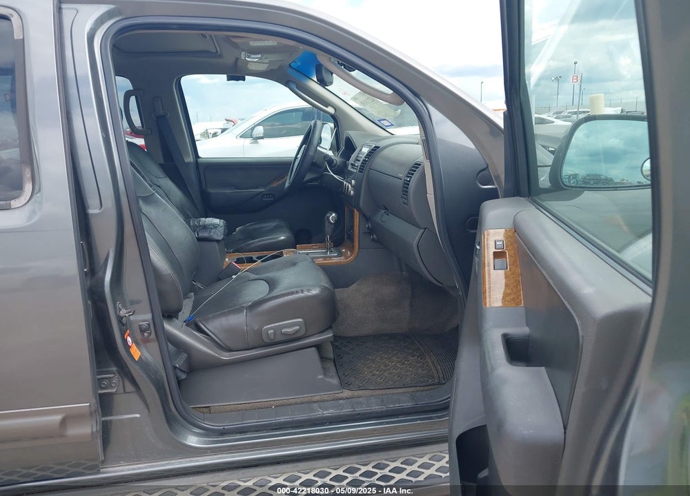 2005 NISSAN PATHFINDER VIN: 5N1AR18WX5C740388