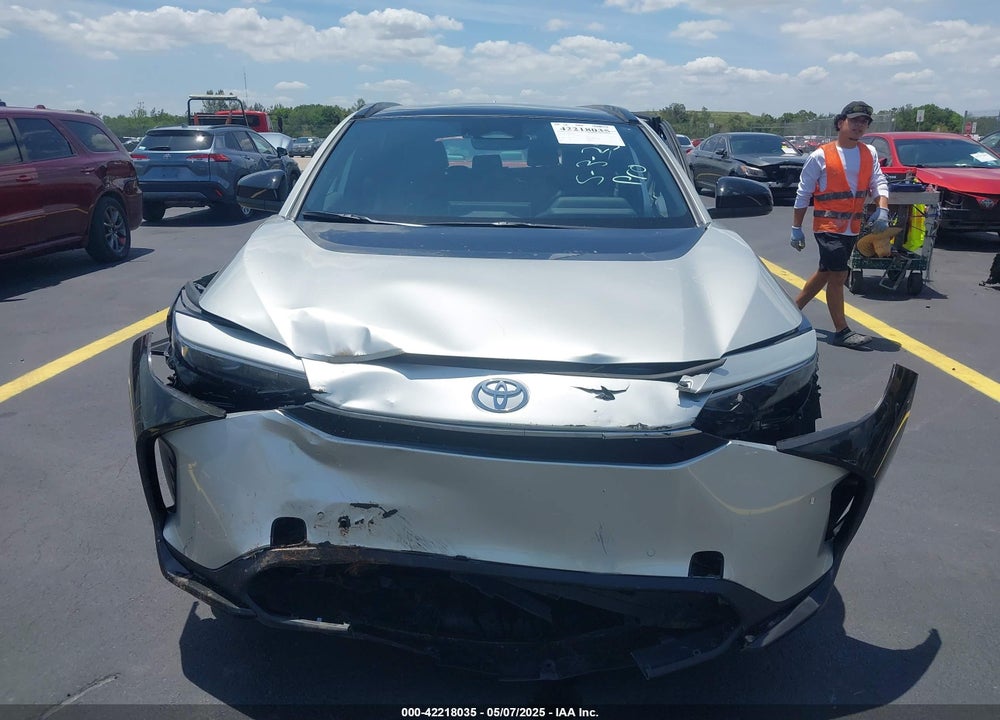 2024 TOYOTA BZ4X XLE VIN: JTMAAAAA2RA052994