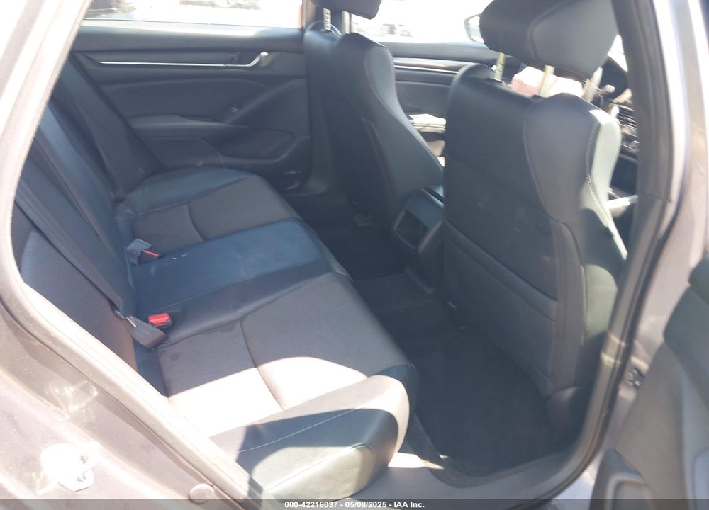2018 HONDA ACCORD VIN: 1HGCV1F32JA214393