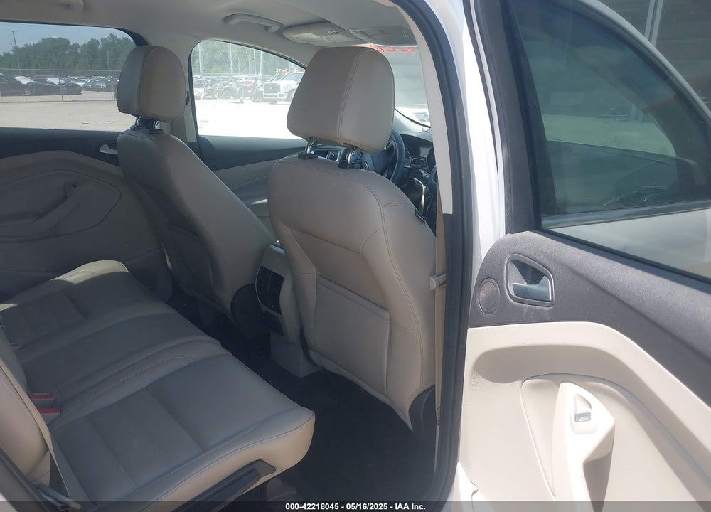 2017 FORD ESCAPE VIN: 1FMCU0J95HUE43470
