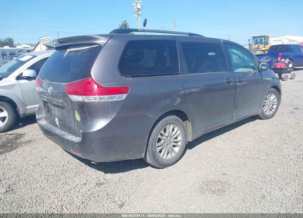 2011 TOYOTA SIENNA XLE V6 VIN: 5TDYK3DC9BS133603