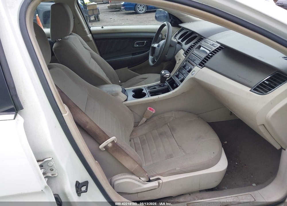 2010 FORD TAURUS SE VIN: 1FAHP2DW4AG147333