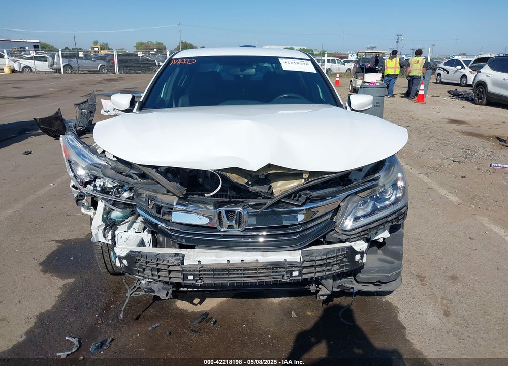 2017 HONDA ACCORD VIN: 1HGCR2F55HA304899