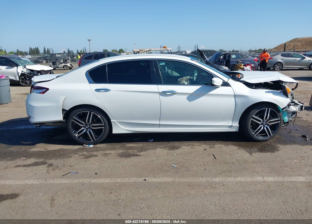 2017 HONDA ACCORD VIN: 1HGCR2F55HA304899