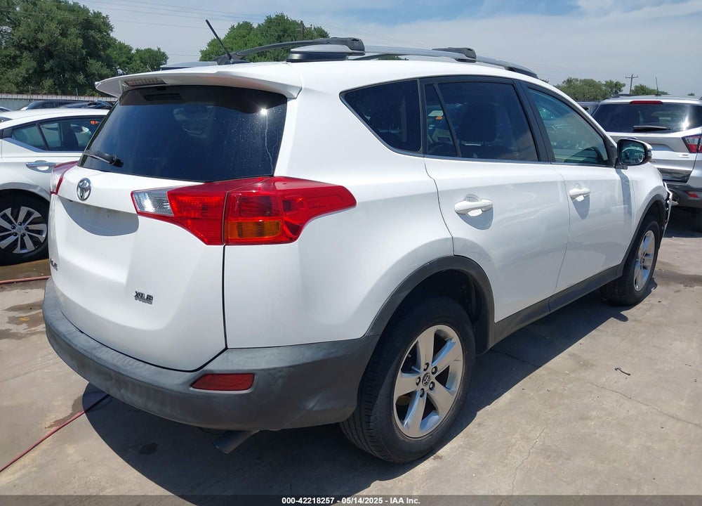 2015 TOYOTA RAV4 VIN: 2T3WFREV0FW173216
