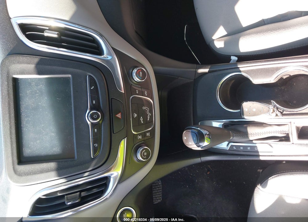 2018 CHEVROLET EQUINOX VIN: 2GNAXHEV3J6209820