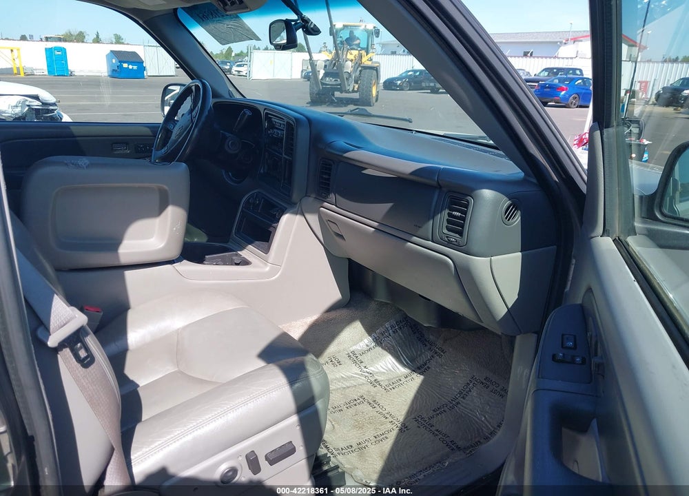 2003 CHEVROLET SUBURBAN 1500 LT VIN: 1GNFK16Z83J194671