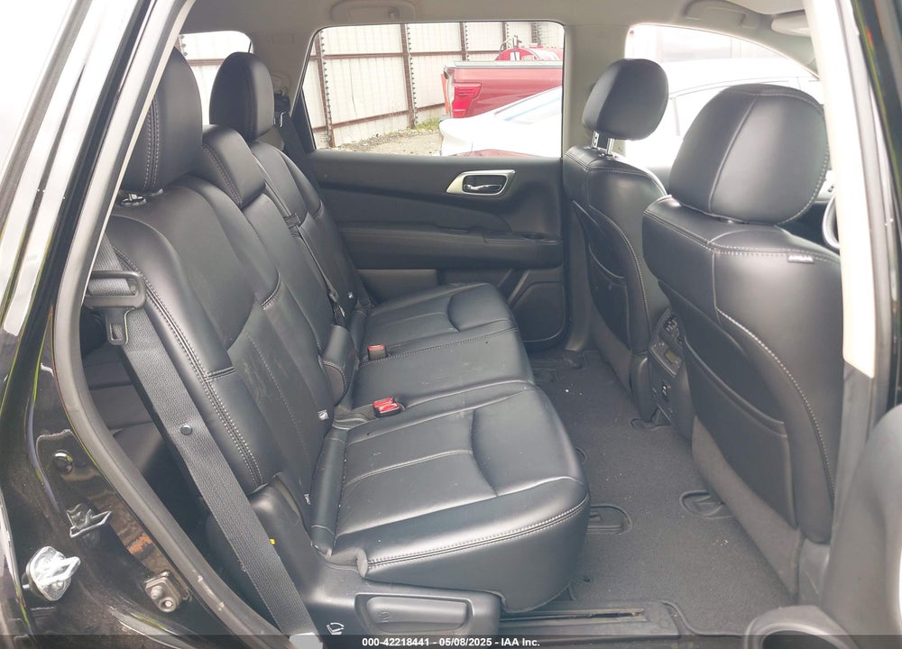 2017 NISSAN PATHFINDER VIN: 5N1DR2MM3HC676805