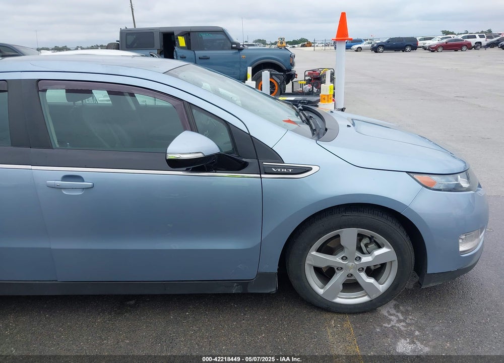 2013 CHEVROLET VOLT VIN: 1G1RB6E45DU122389