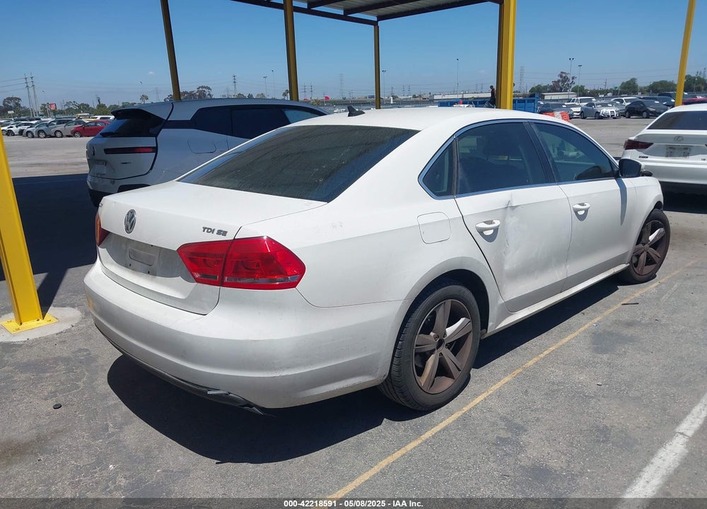 2013 VOLKSWAGEN PASSAT VIN: 1VWBN7A39DC037917