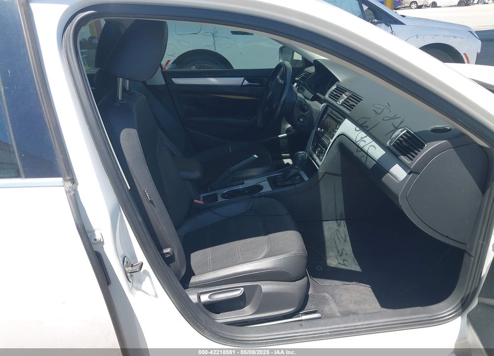 2013 VOLKSWAGEN PASSAT VIN: 1VWBN7A39DC037917