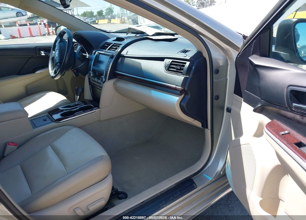 2014 TOYOTA CAMRY XLE V6 VIN: 4T1BK1FK7EU540443
