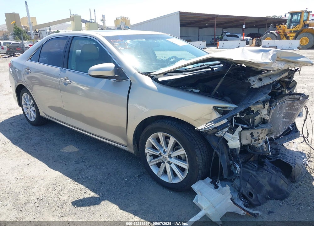 2014 TOYOTA CAMRY XLE V6 VIN: 4T1BK1FK7EU540443