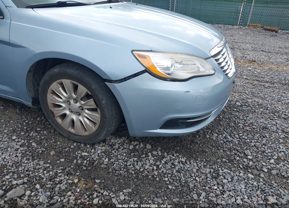 2014 CHRYSLER 200 LX VIN: 1C3CCBAB5EN207790