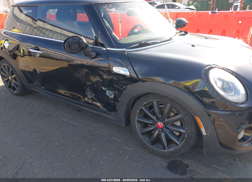 2015 MINI HARDTOP VIN: WMWXP7C52F2A59834